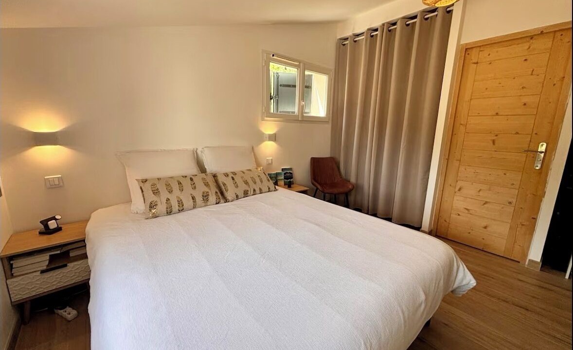 Photo of Bedroom in Eguilles
