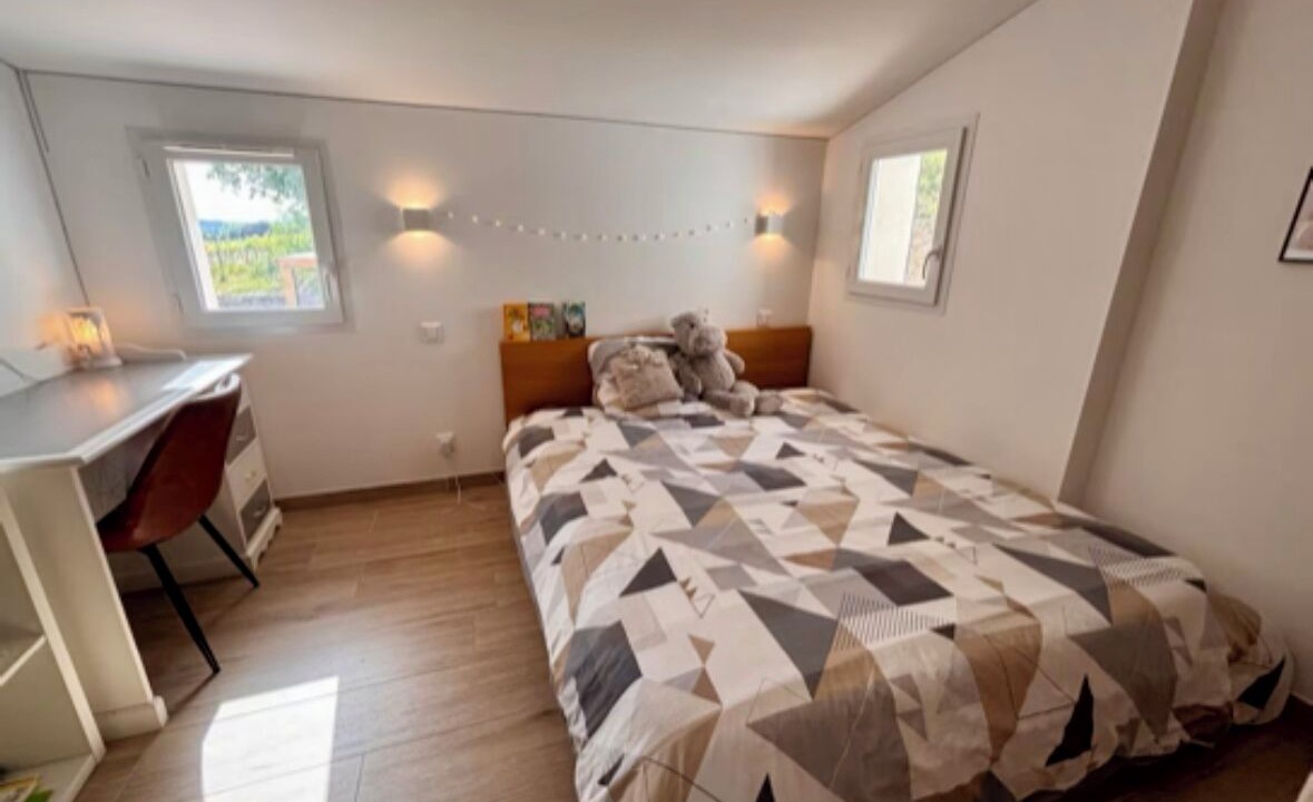 Photo of Bedroom in Eguilles