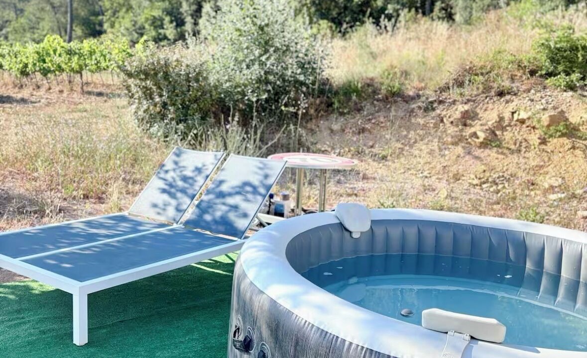 Photo of Outdoor in Eguilles