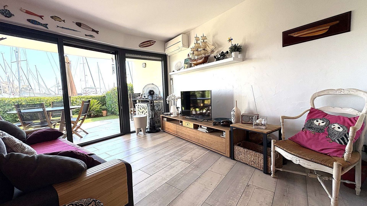 Photo of Livingroom in Port Cogolin