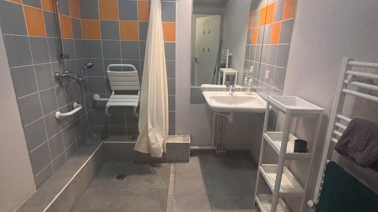 Photo of Bathroom in Juvignac