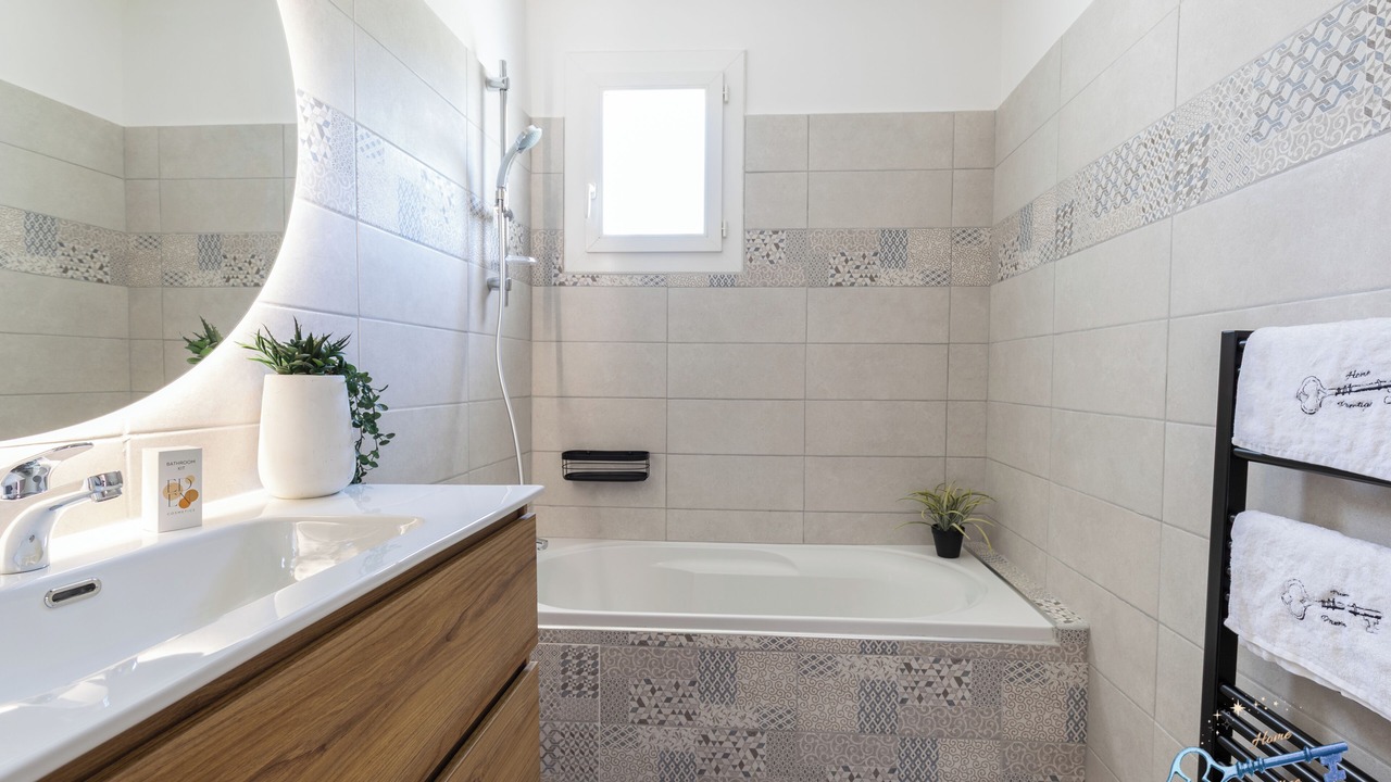 Photo of Bathroom in Entraigues-sur-la-Sorgue