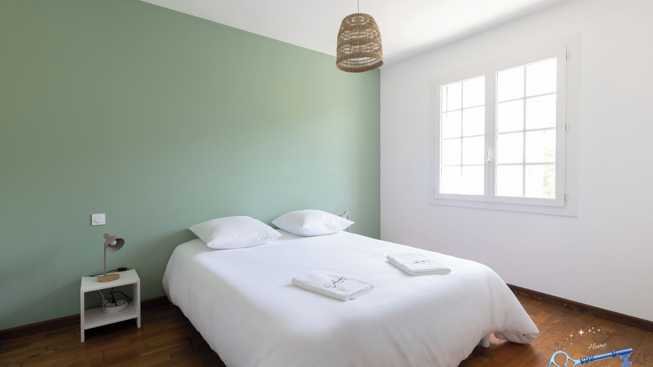 Photo of Bedroom in Entraigues-sur-la-Sorgue
