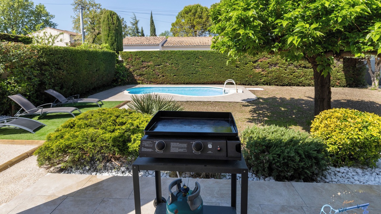 Photo of Patio Balcony in Entraigues-sur-la-Sorgue