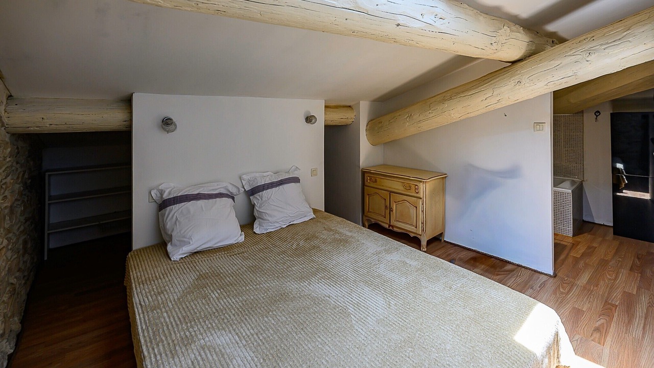 Photo of Bedroom in Bernis