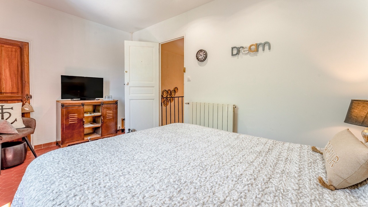 Photo of Bedroom in Saint-Martin-de-Crau