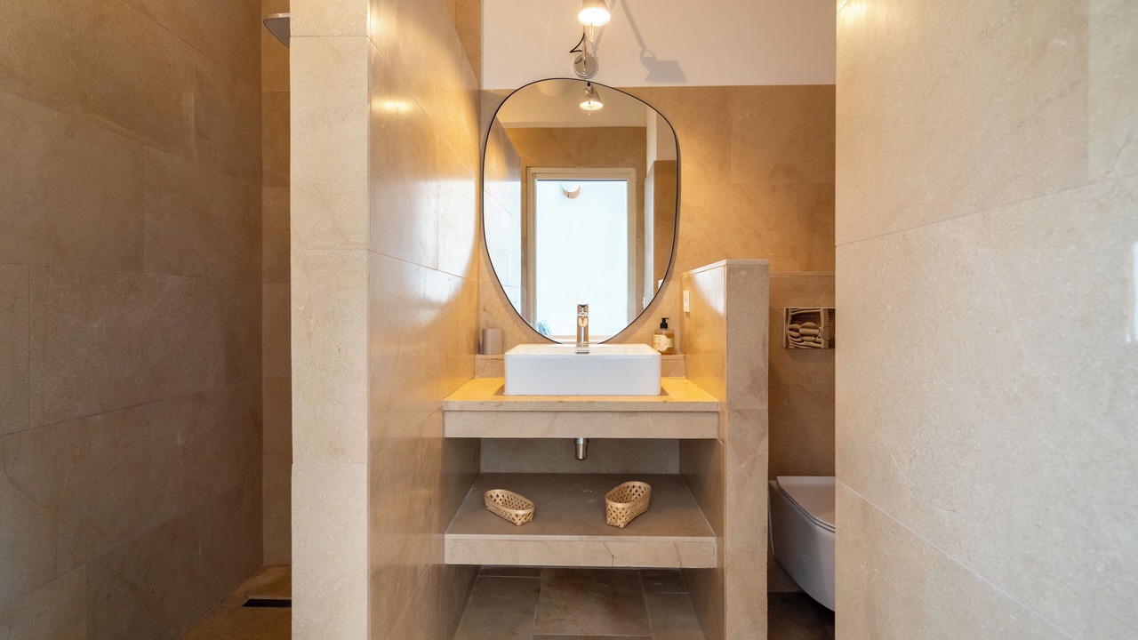 Photo of Bathroom in St.-Remy-de-Provence