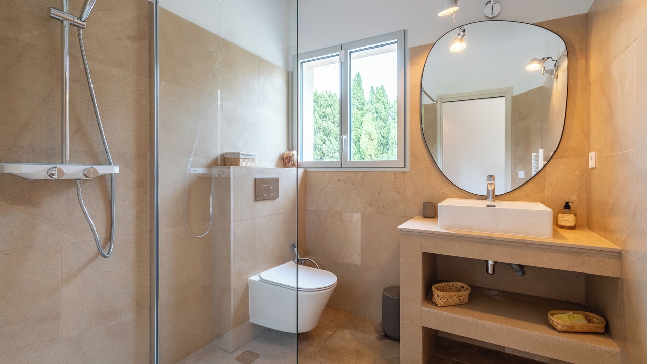 Photo of Bathroom in St.-Remy-de-Provence