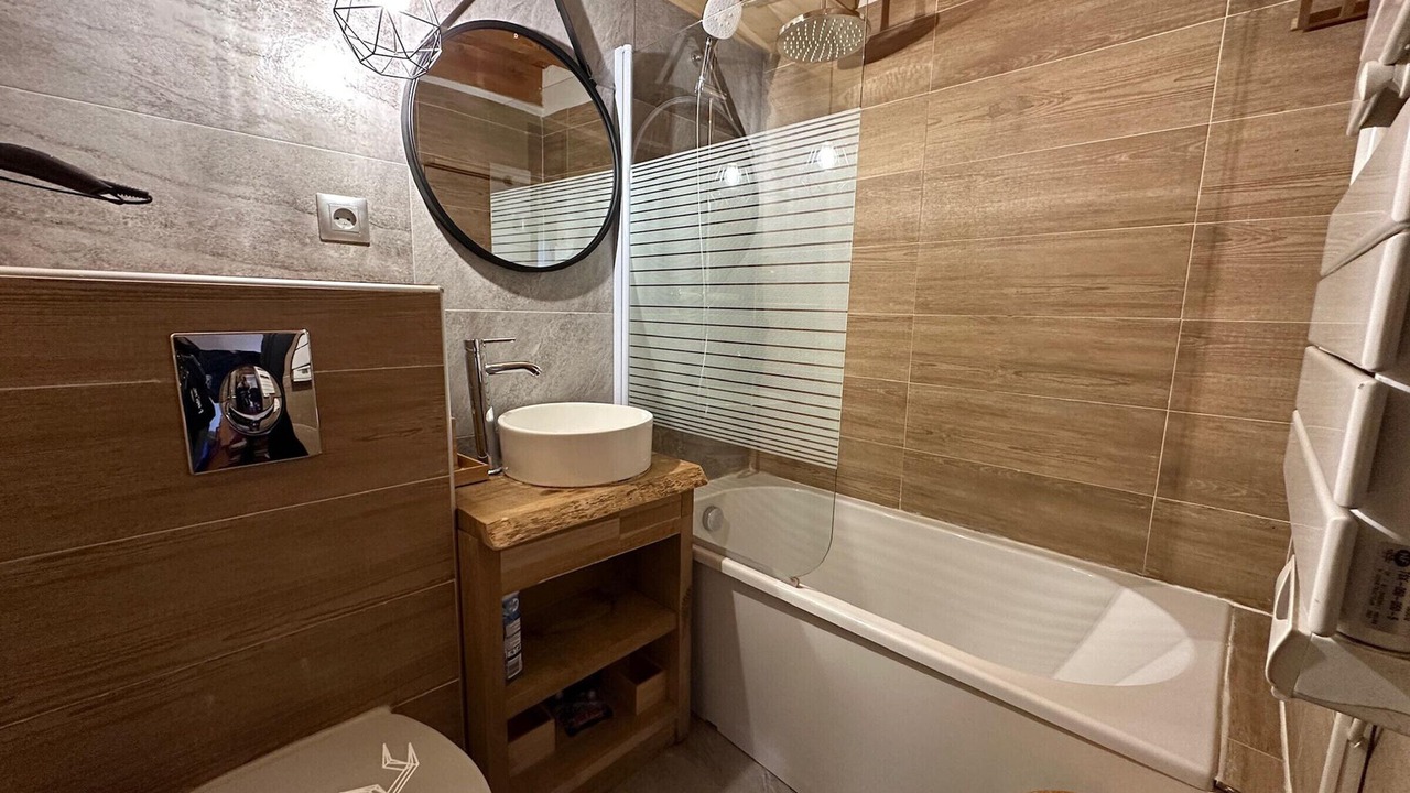 Photo of Bathroom in Vars