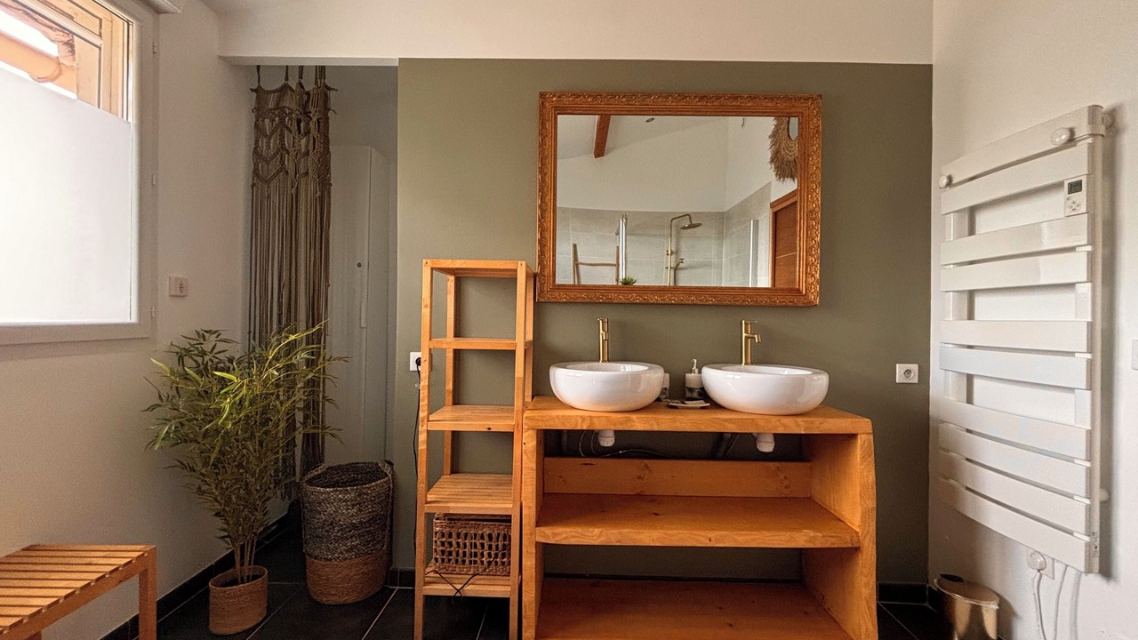 Photo of Bathroom in Saliers