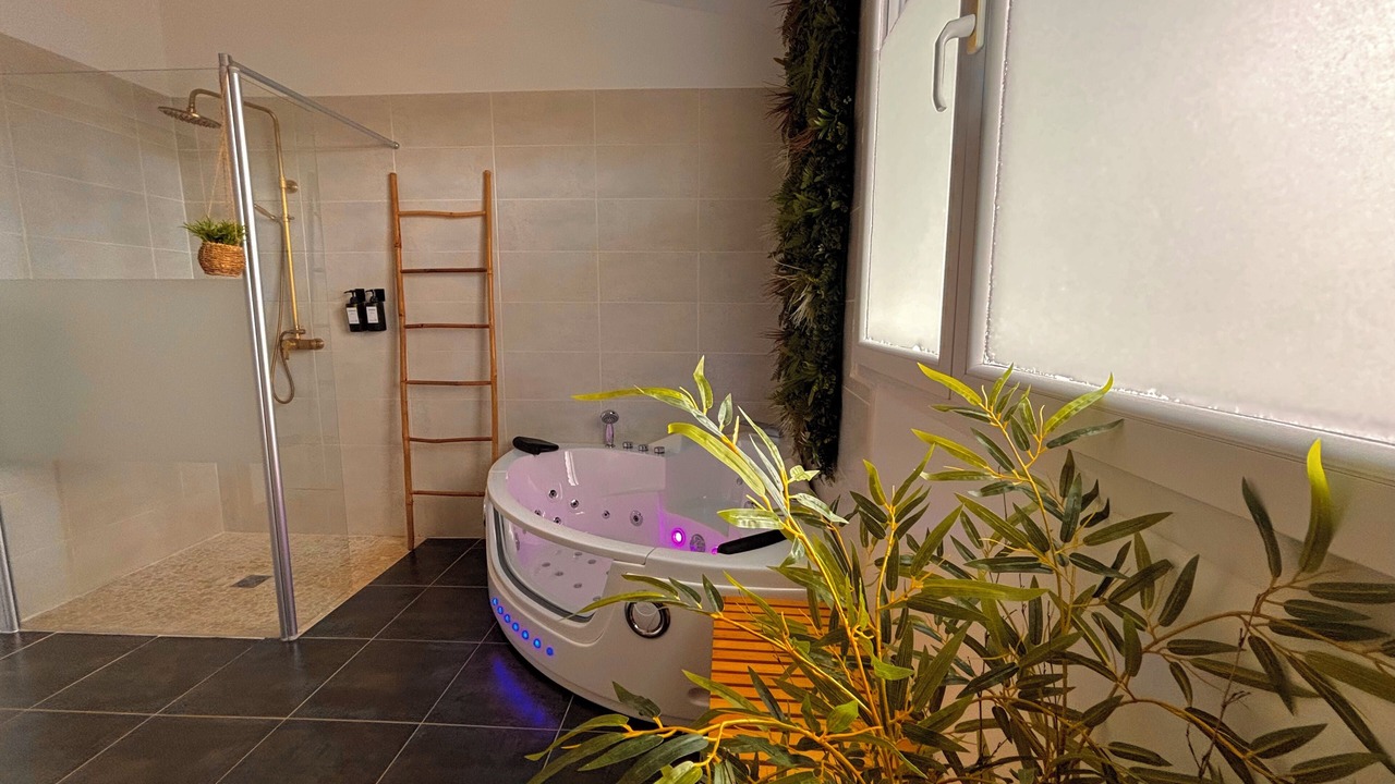 Photo of Bathroom in Saliers