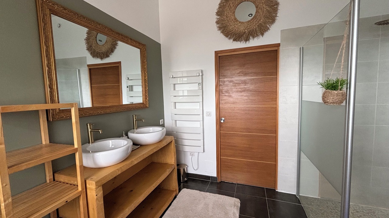 Photo of Bathroom in Saliers