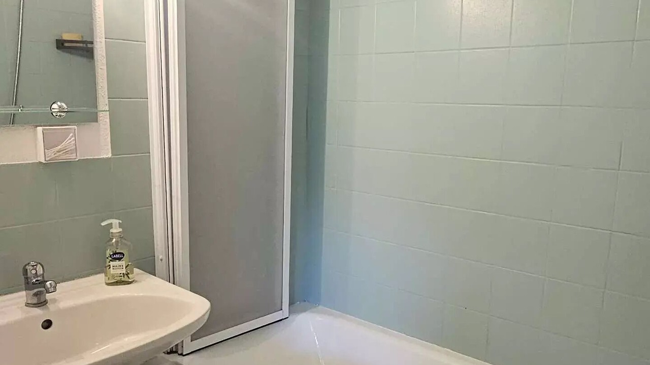 Photo of Bathroom in Reallon