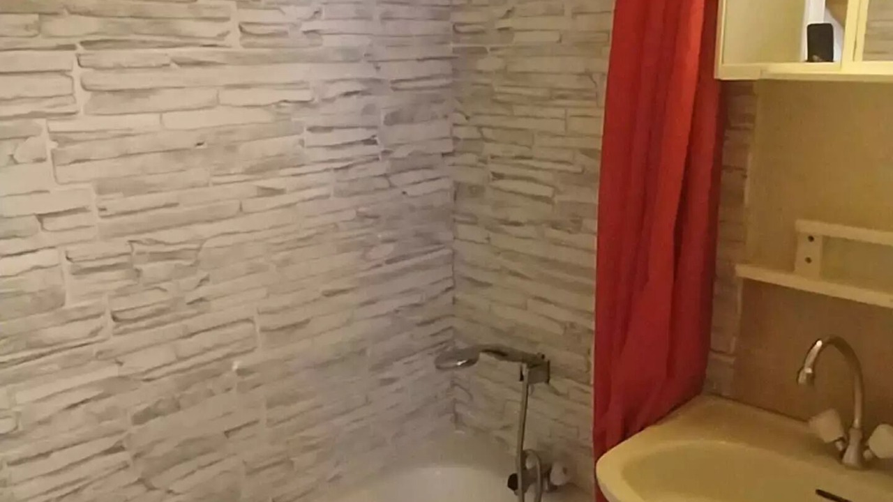 Photo of Bathroom in Reallon