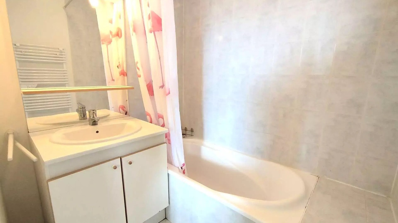 Photo of Bathroom in Reallon