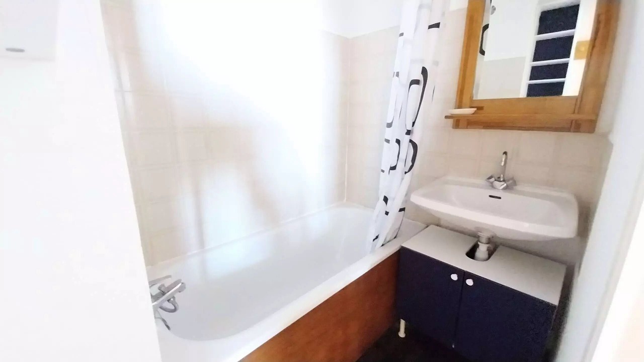 Photo of Bathroom in Reallon