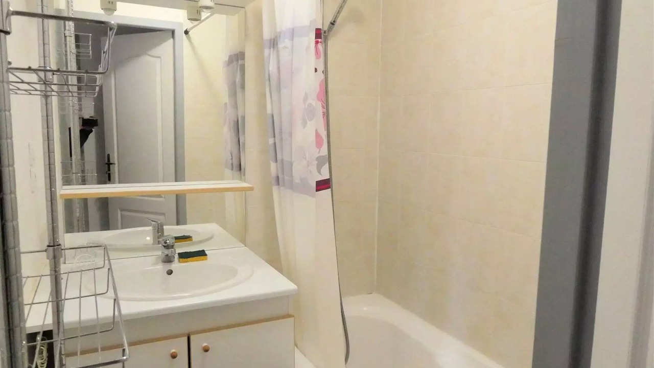 Photo of Bathroom in Reallon