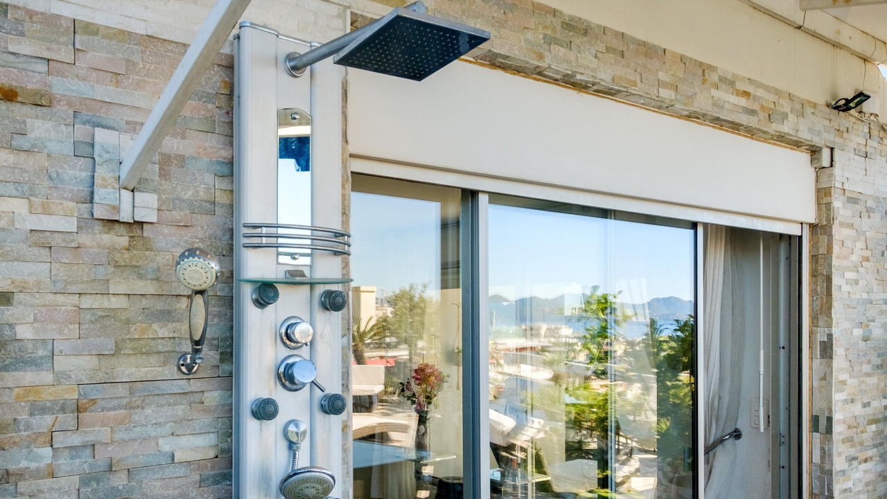 Photo of Outdoor in California - Pezou