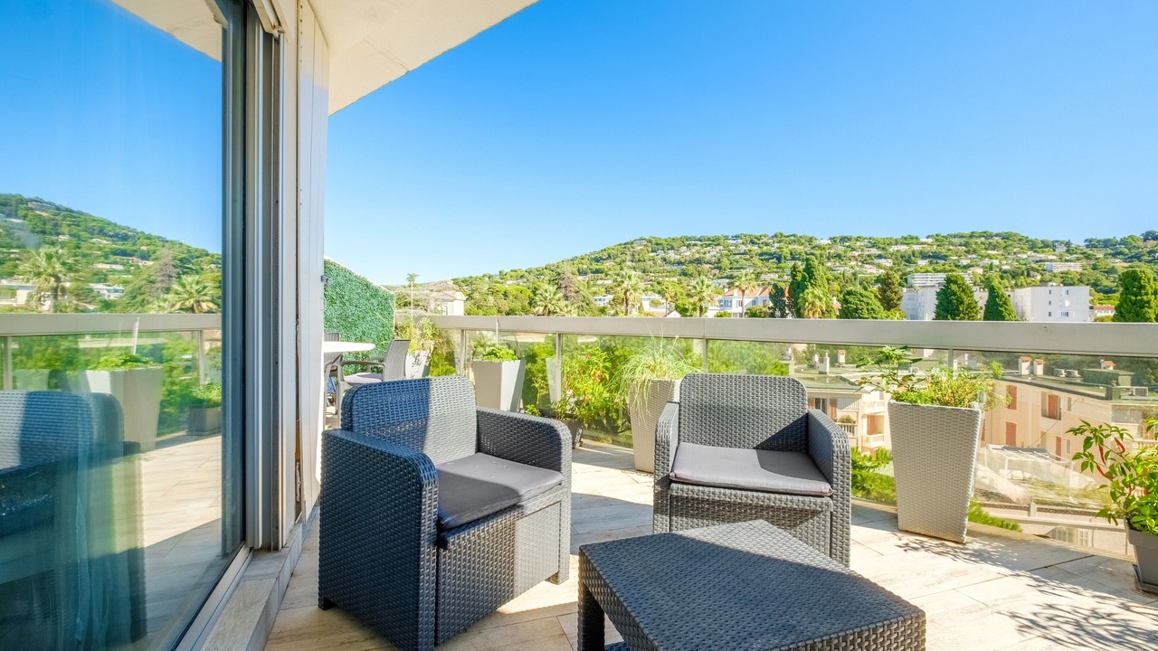 Photo of Patio Balcony in California - Pezou