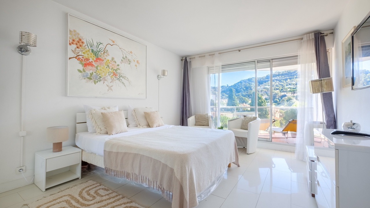 Photo of Bedroom in California - Pezou
