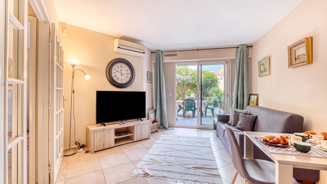 Photo of Livingroom in Old Town