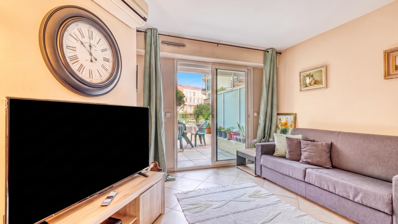 Photo of Livingroom in Old Town
