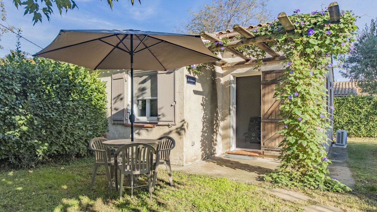 Photo of Others in Raphele-les-Arles