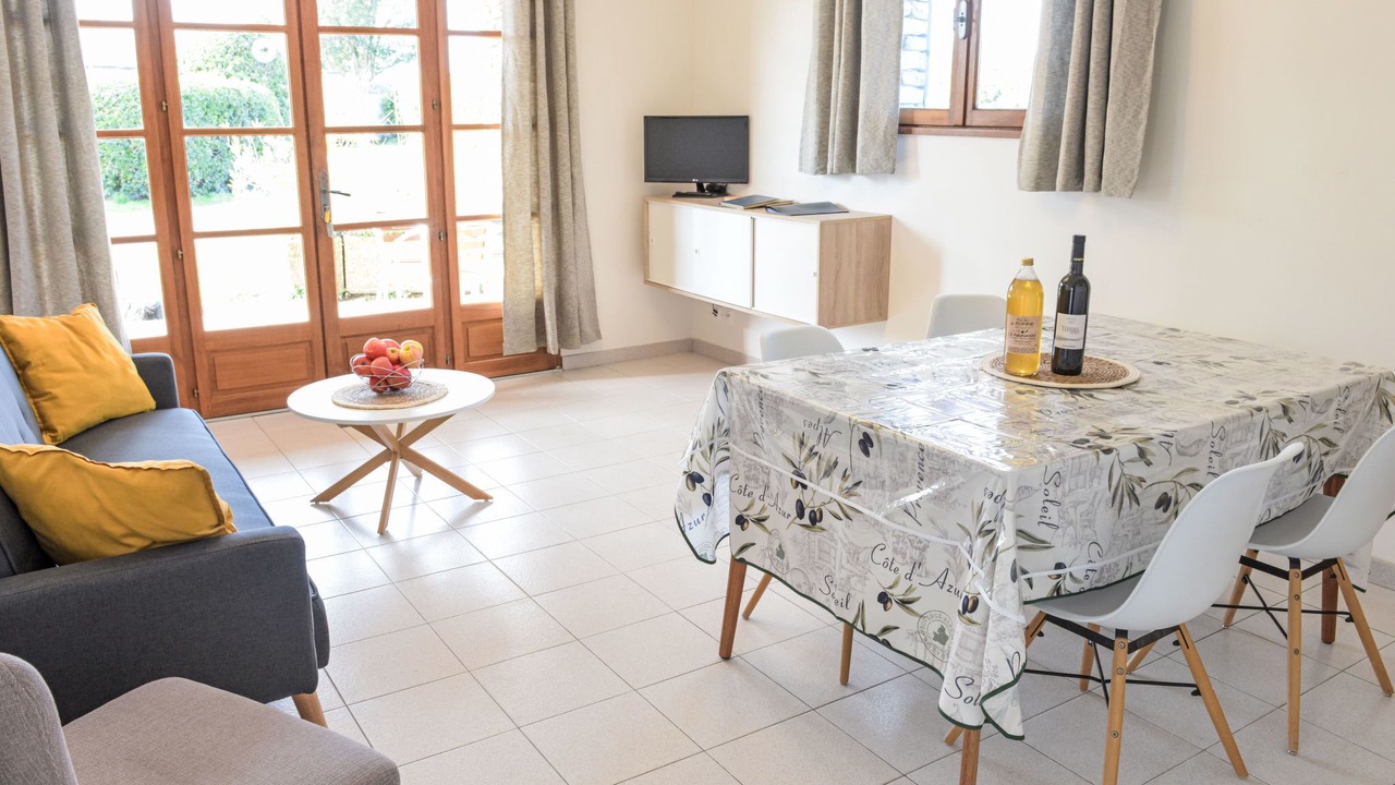Photo of Livingroom in Velleron