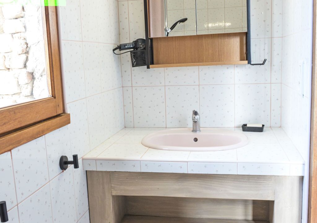 Photo of Bathroom in Velleron