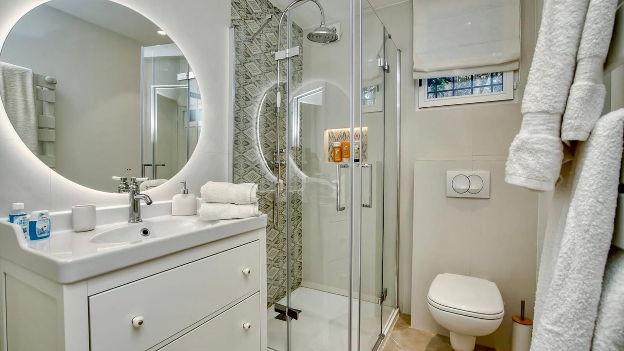 Photo of Bathroom in Guerrevieille