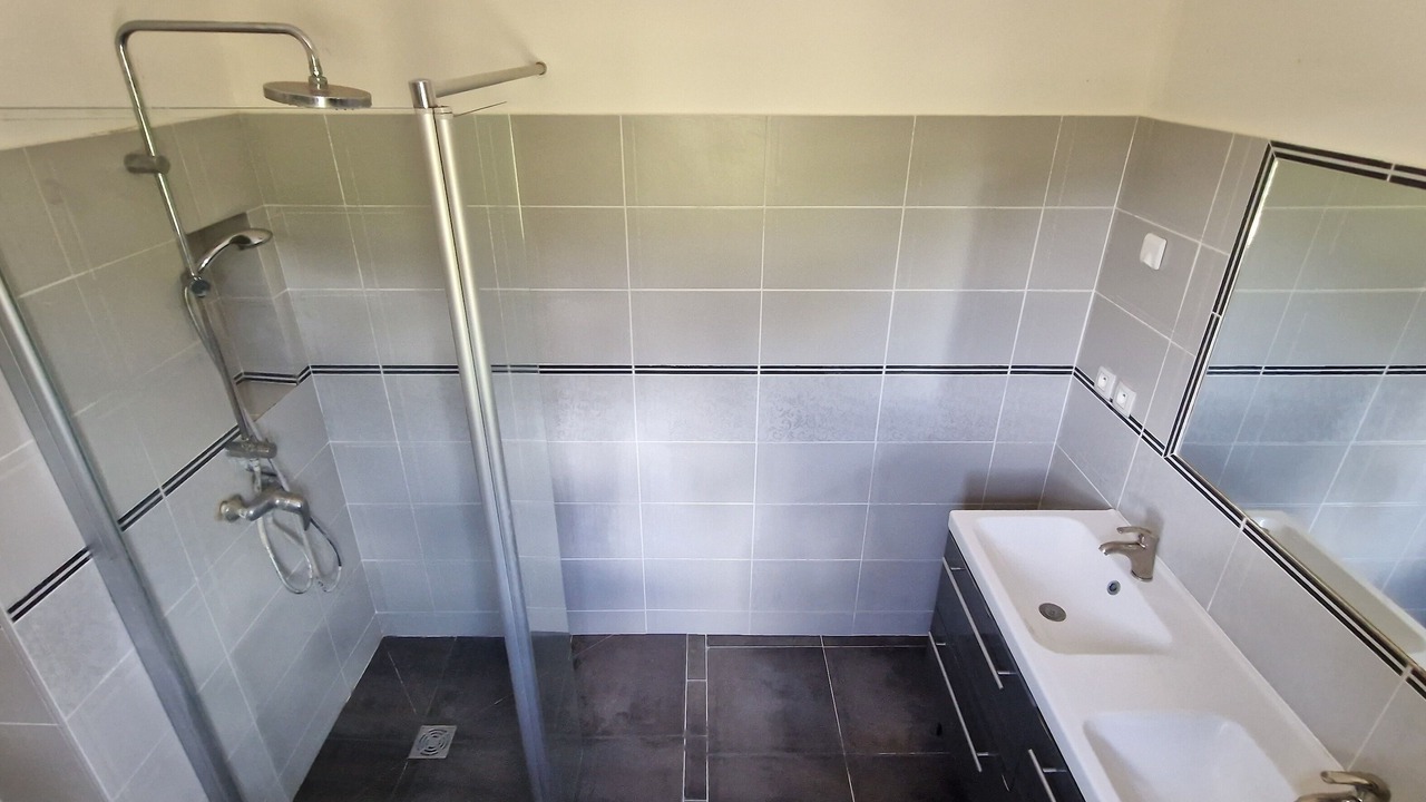 Photo of Bathroom in Cuers