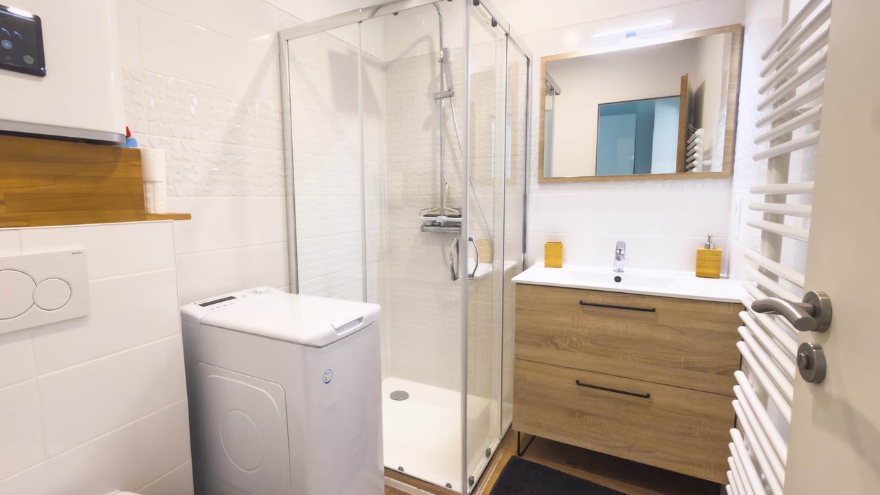 Photo of Bathroom in Saint-Clement-de-Riviere