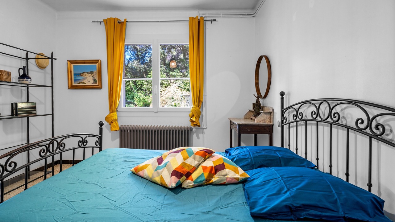 Photo of Bedroom in Hyeres