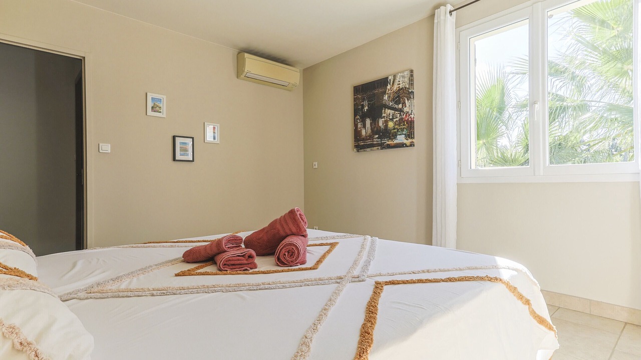 Photo of Bedroom in Noves