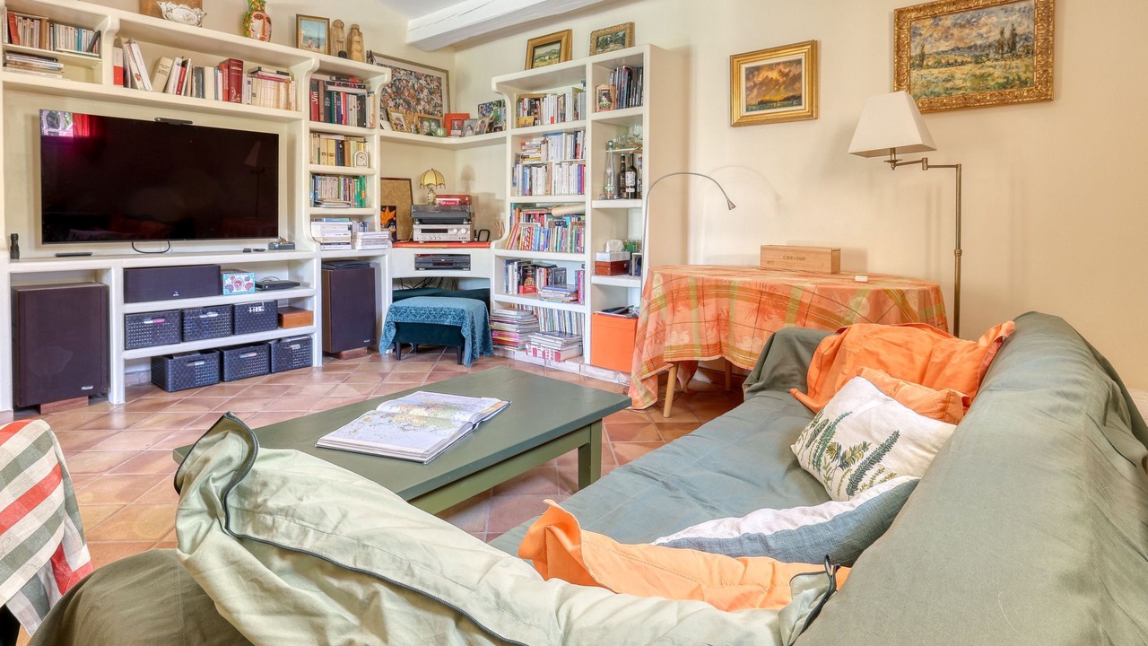 Photo of Livingroom in Evenos