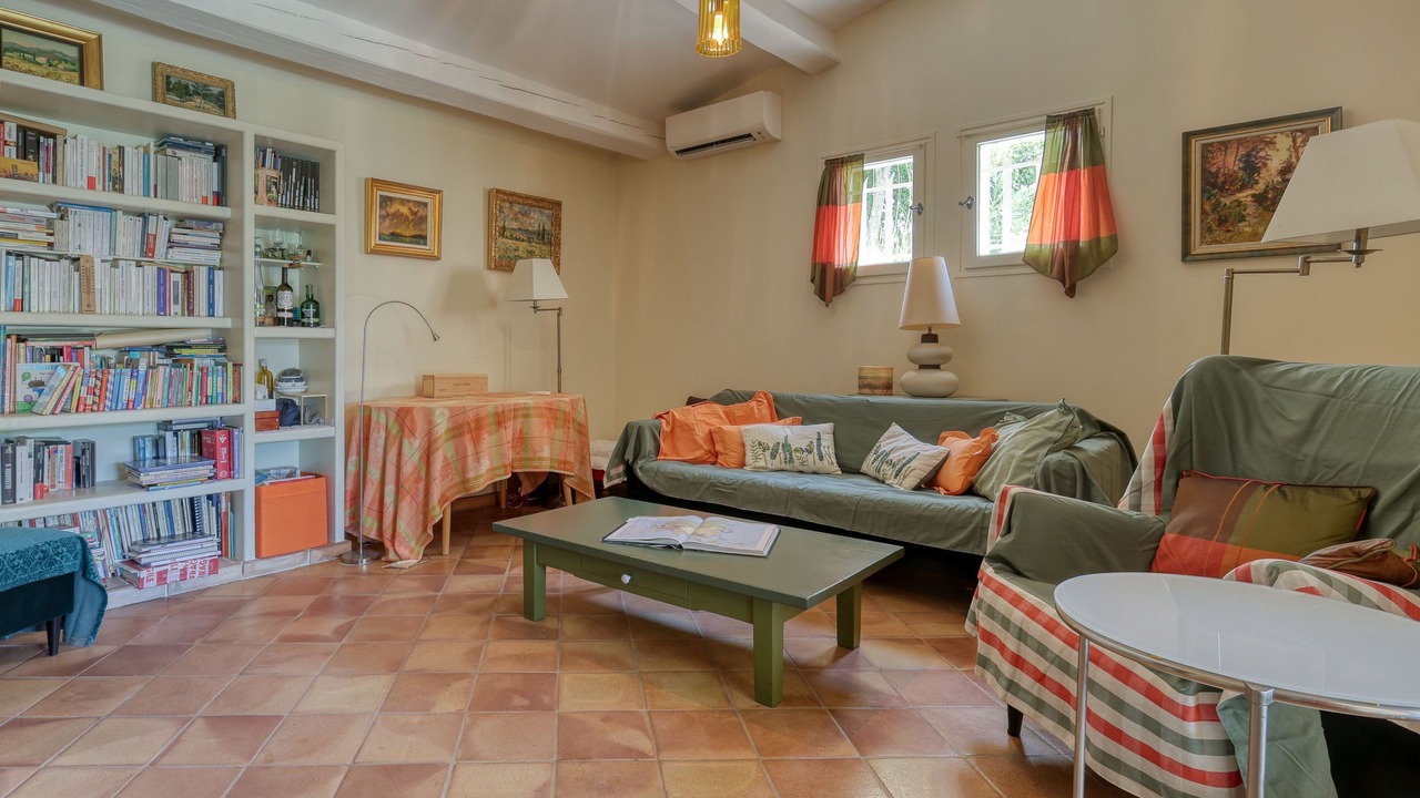 Photo of Livingroom in Evenos