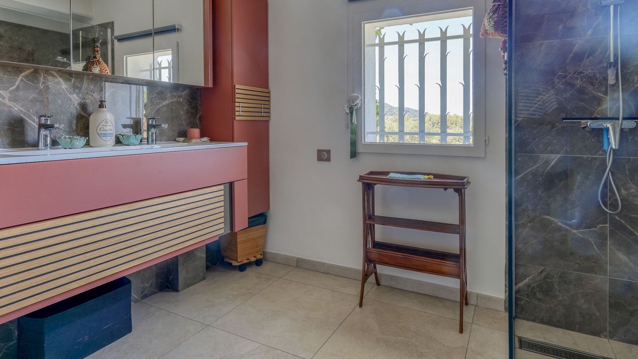 Photo of Bathroom in Evenos