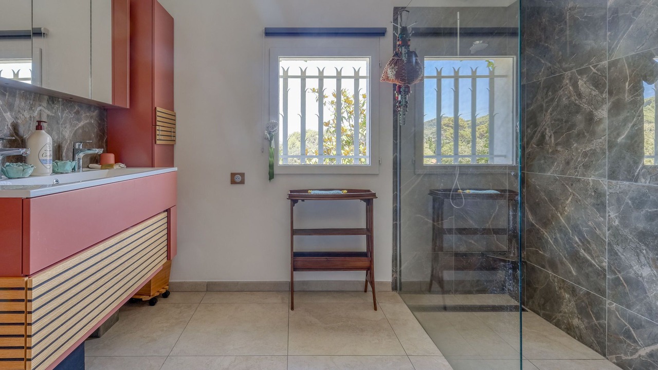 Photo of Bathroom in Evenos
