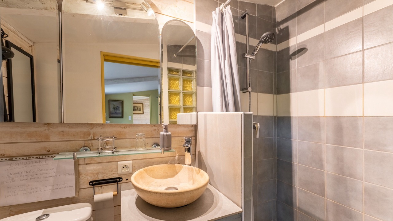 Photo of Bathroom in Avignon