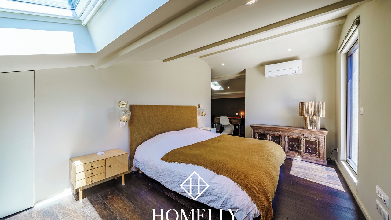 Photo of Bedroom in 8th Arrondissement