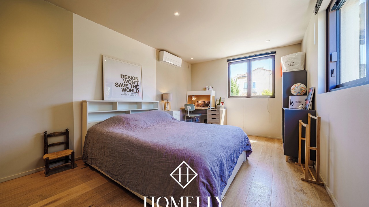 Photo of Bedroom in 8th Arrondissement