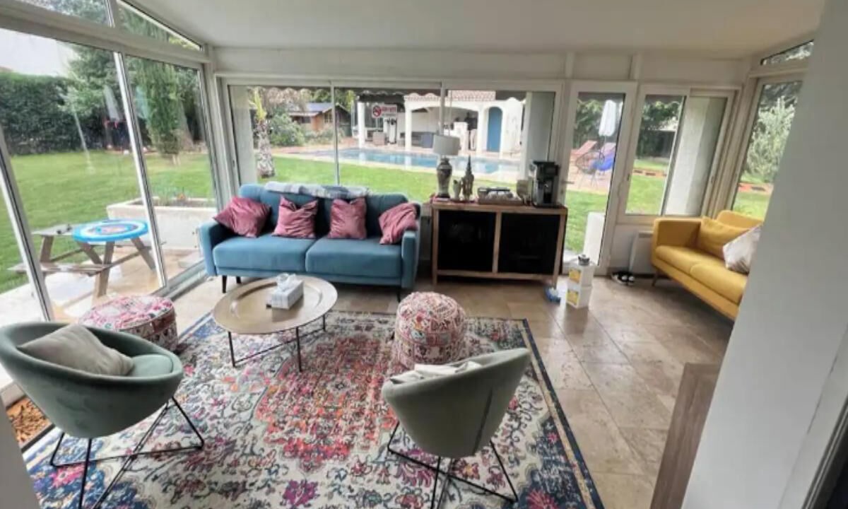 Photo of Livingroom in St.-Remy-de-Provence