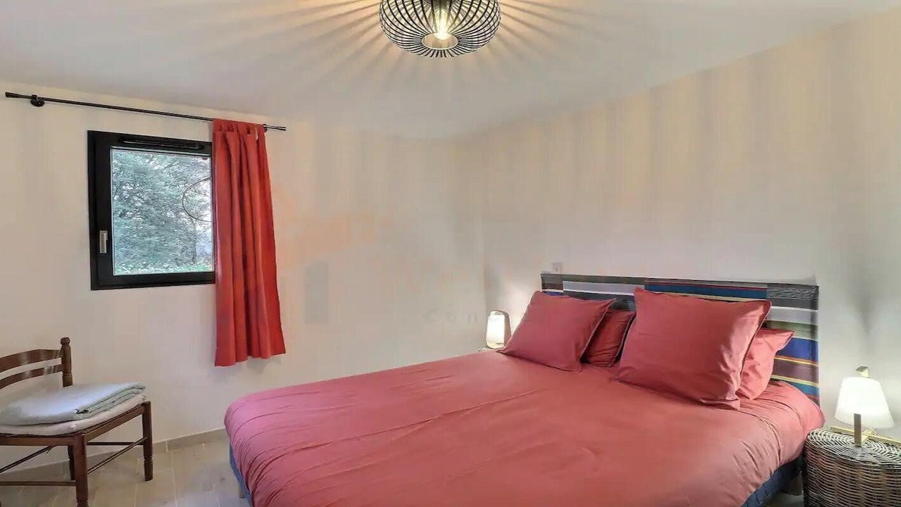 Photo of Bedroom in Ventabren