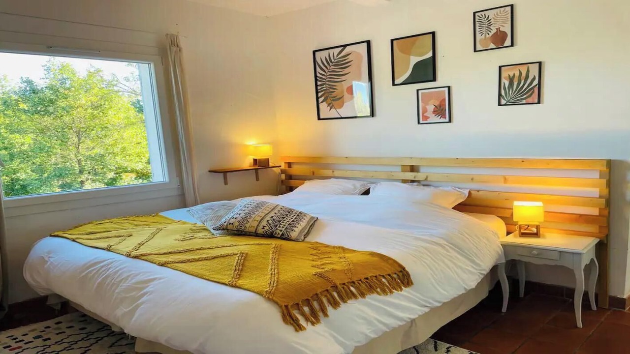Photo of Bedroom in Trets