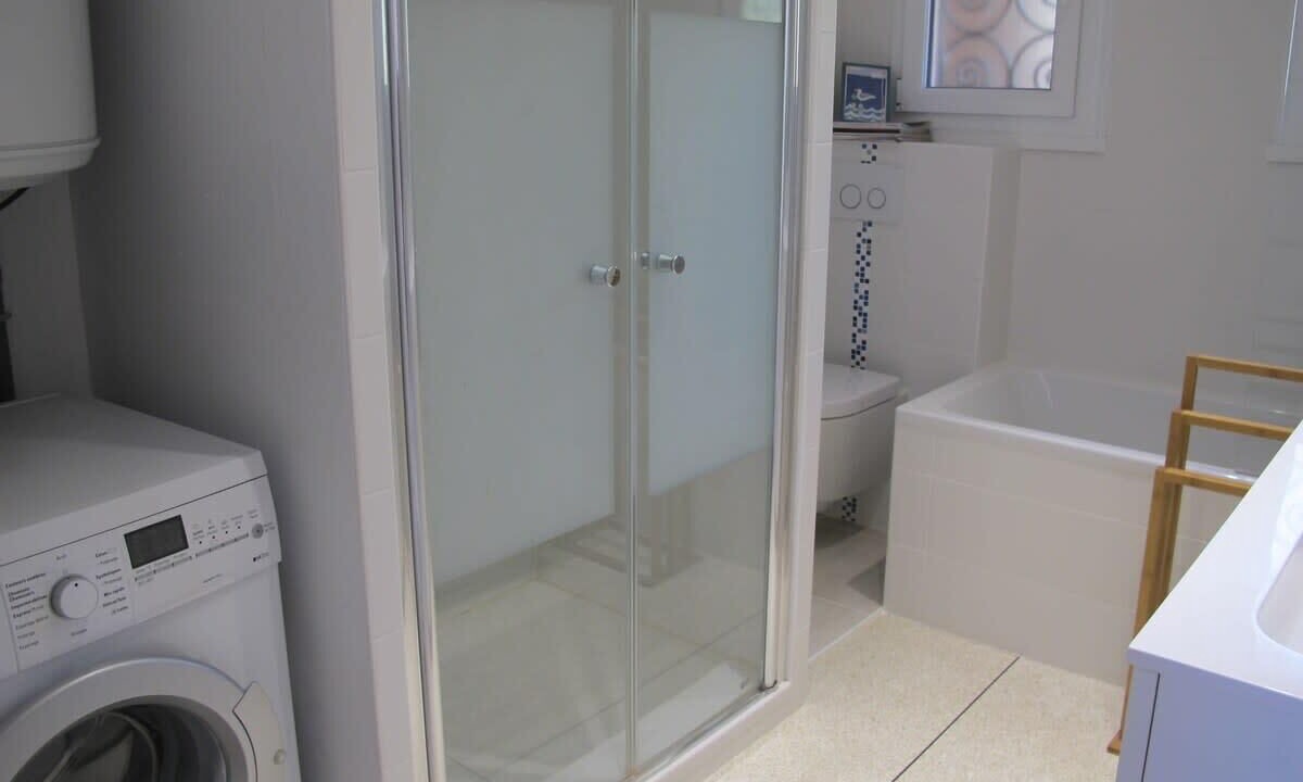 Photo of Bathroom in Agay