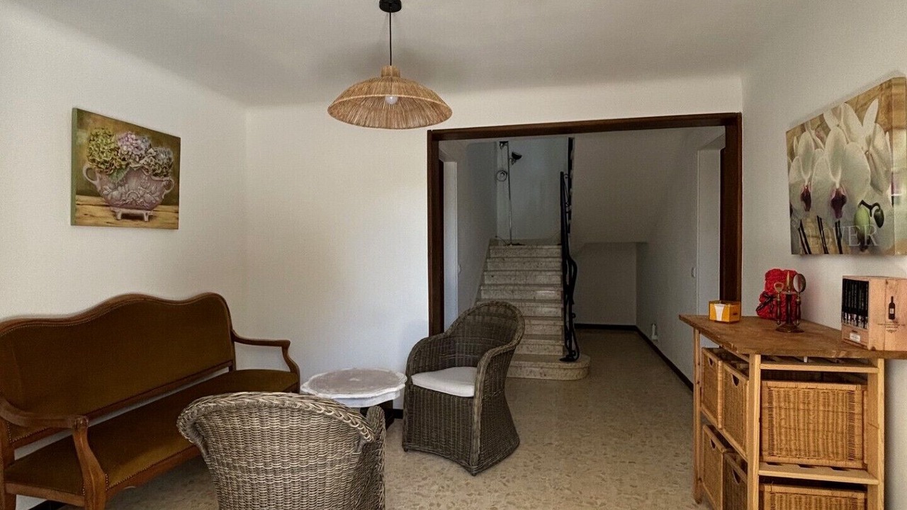 Photo of Livingroom in Apt