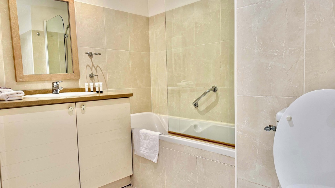 Photo of Bathroom in Carnot
