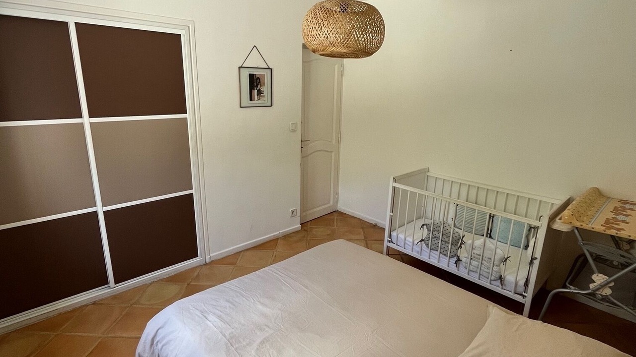 Photo of Bedroom in Lambesc
