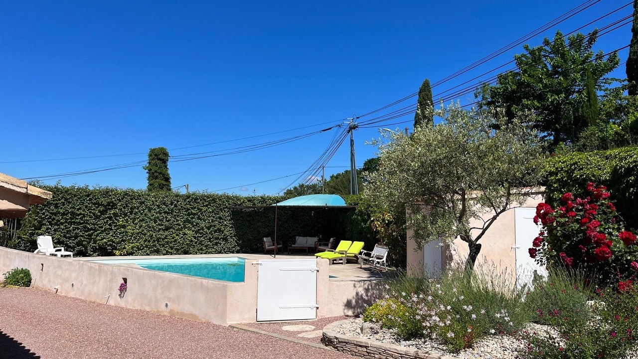 Photo of Outdoor in Lambesc