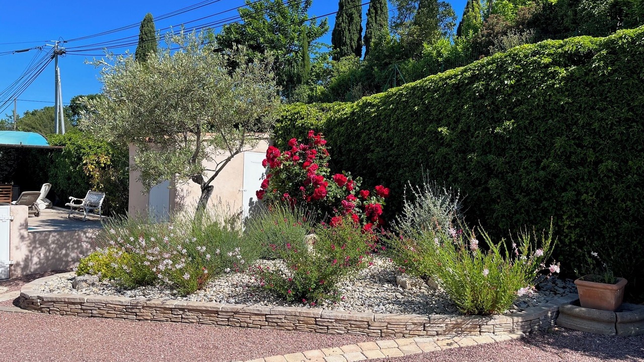 Photo of Outdoor in Lambesc